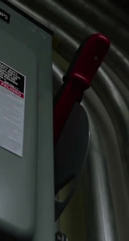 🤔 IS THIS A 🪧 OF SOME SORT LOOK AT THE EAGLES 🦅SUPERBOWL 🏈COMMERCIAL BLACKOUT BATMAN