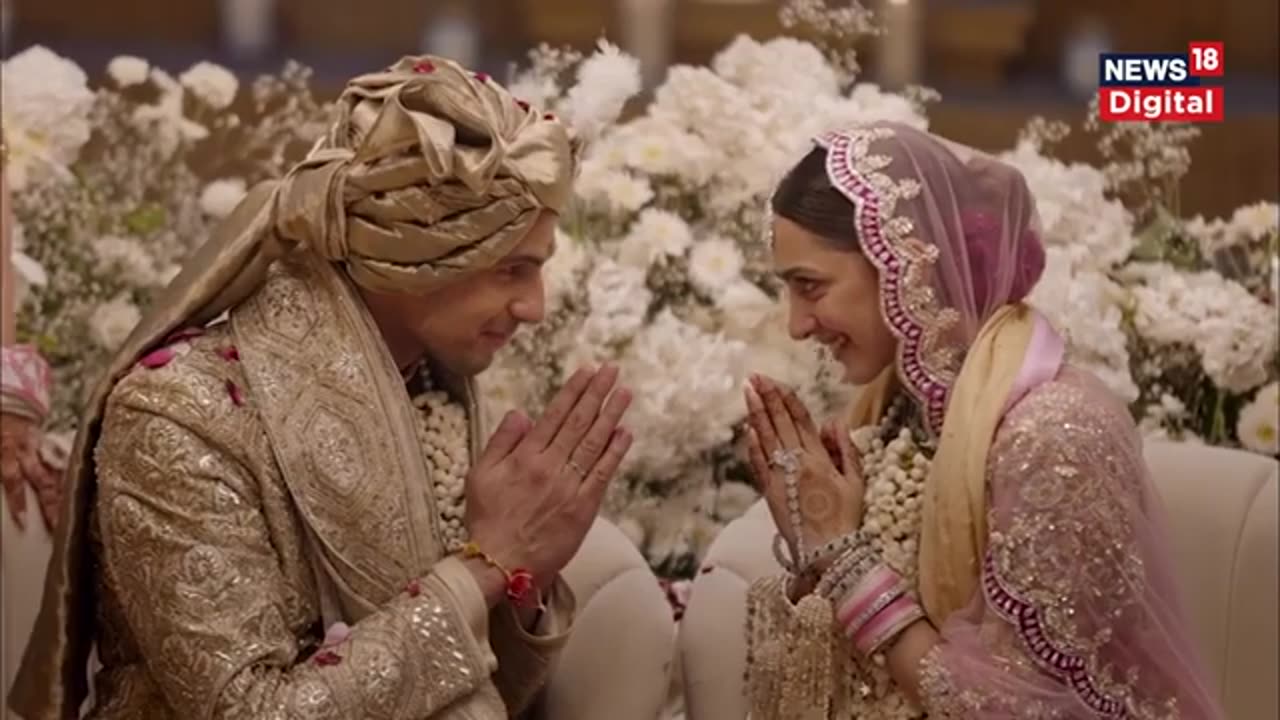 Kiara Advani Sidharth Malhotra Wedding Video : डांस करते हुए जयमाला के लिए गई थीं कियारा | Top News