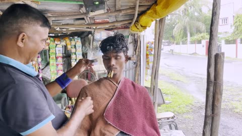 Street Barber Acupressure Head Massage to Master Cracker _ Indian Massage