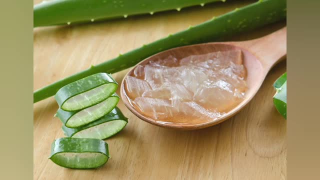 3 Benefits Of Aloe Vera Gel For Skin , Hair and Health.It is for Sunburn Relief and Dry Skin.....!