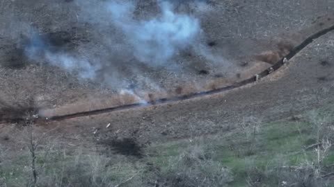 Ukrainian soldier (left) throws accurate grenade and headshots Russian soldier (right)