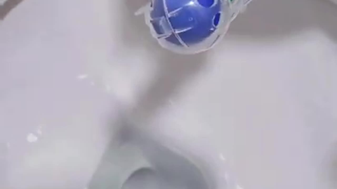 the correct way to use toilet rim blocks