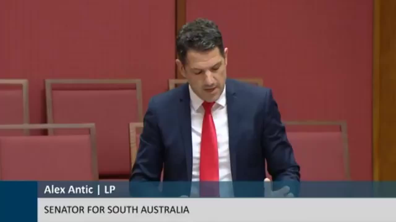 Australian Senator does the Trump dance in Parliament House: "To the legacy media,