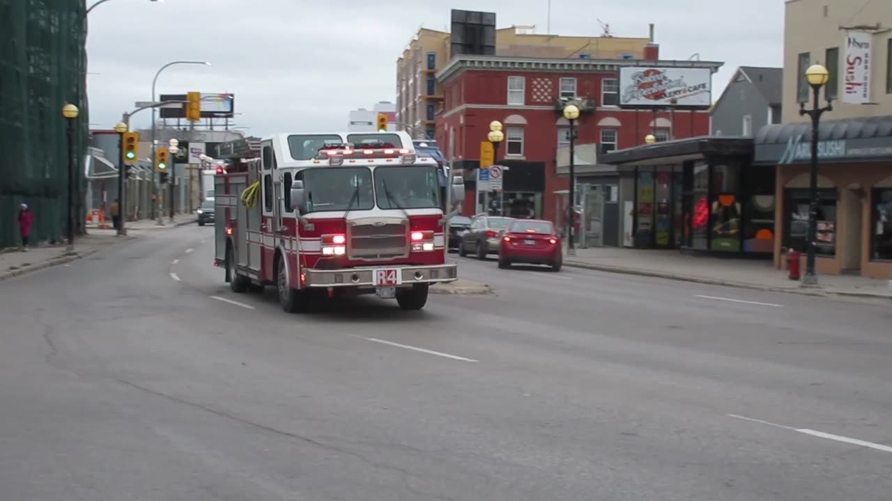 Winnipeg Police Code 3 On Osborne