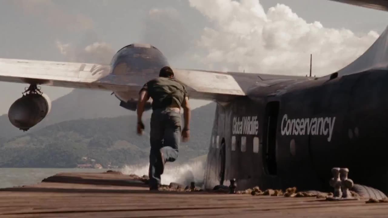 Catching a Flight - The Expendables (2010) | Clips City