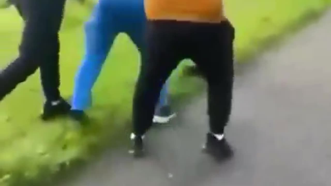 The fake asylum seeker beats up an Irishman and a few minutes later realizes