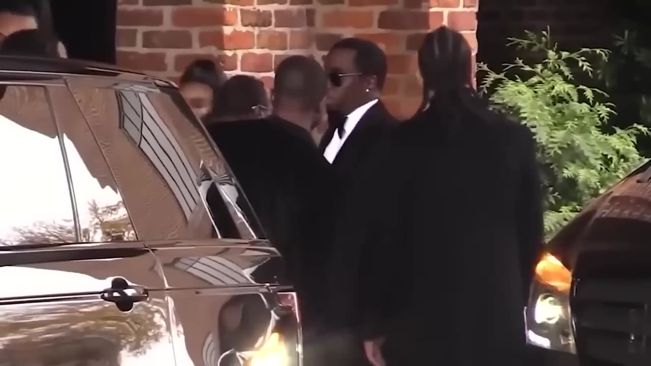 HCNN- New"- Sacrifices Footage of P Diddy's 30th Birthday Party Goes Viral