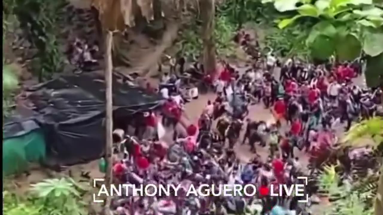BREAKING 🚨 A large wave of illegal immigrants are currently on their way to