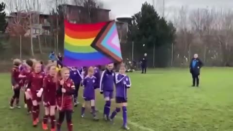 Siri, show me an example of LGBT indoctrination in Western schools 🏳️‍🌈