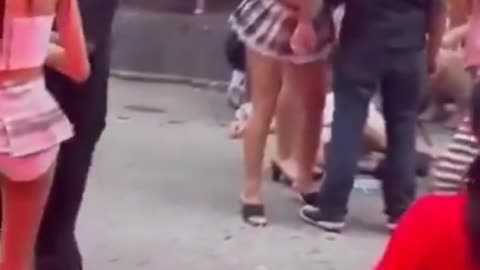 Thai Bouncers Destroy British Tourists