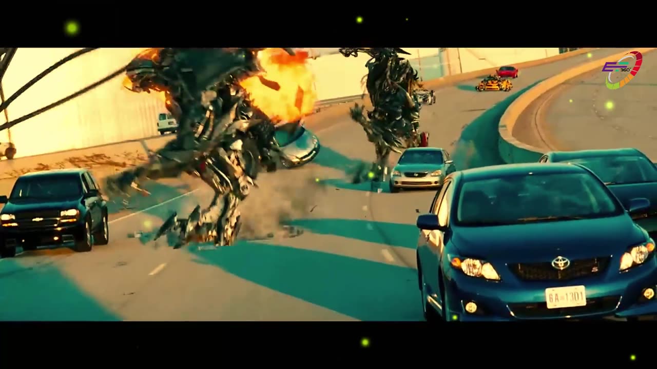 Transformers_ Dark of the Moon (2011) - Freeway Chase - Only Action