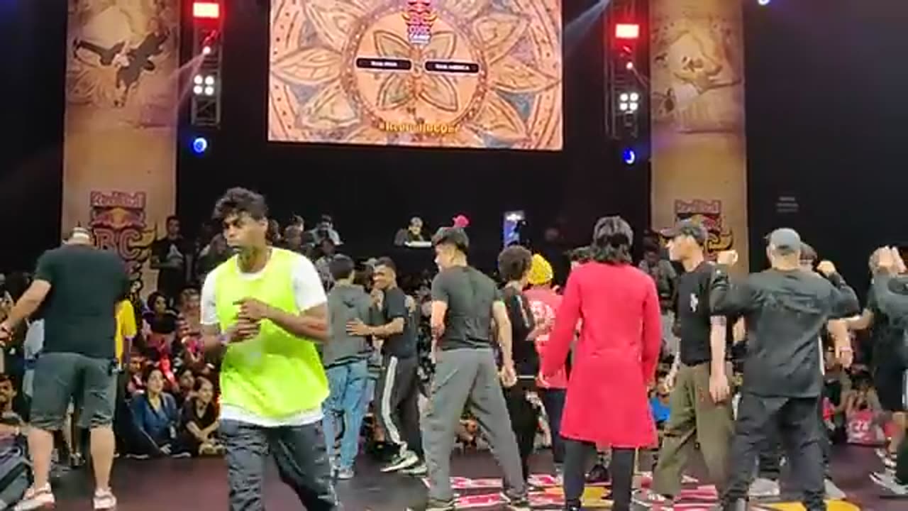 INDIA vs AMERICA Epic Dance Battle at Red Bull Bc One 2019 India - World Finals