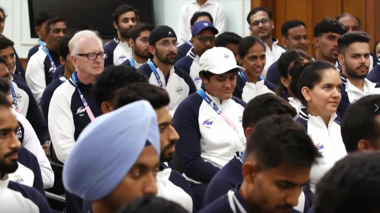 PM Modi meets Paris Olympics contingent