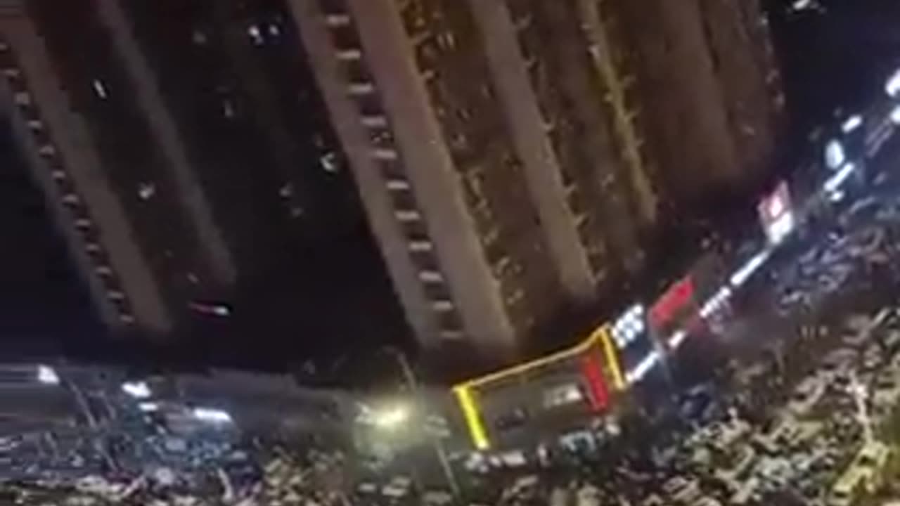 Massive protests in Wuhan against the government’s health insurance policy!