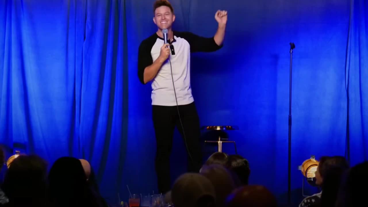 Lady Lashes Out at Comedian—K-von Can't Stop Laughing! | stand-up comedy