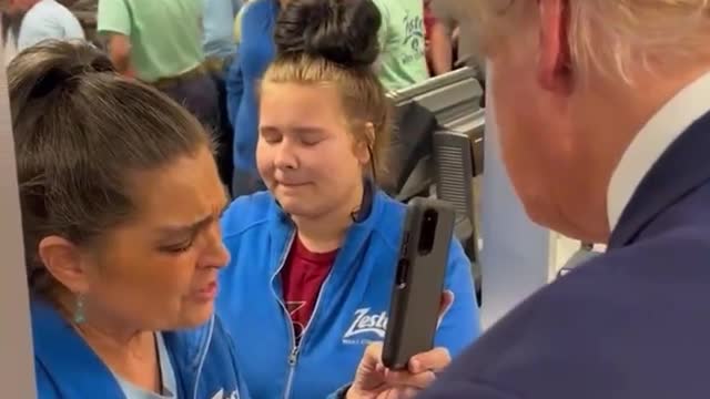 A lady at the ice cream shop asked to pray over President Trump ❤️🙏🏻