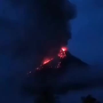 Indonesian Volcano Erupts, Lava Flows Force Evacuation