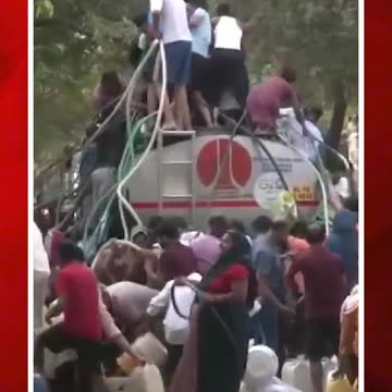 ఢిల్లీలో తీవ్ర నీటి కొరత.. పరిస్థితి ఇది! | #shorts #shorts #water #tank | FBTV NEWS