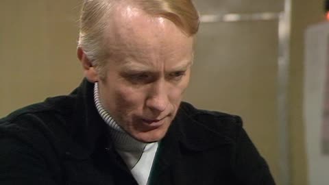 Doctor Who S12 E17 Revenge of the Cybermen pt1
