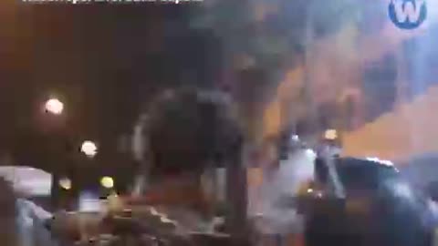 REPRESION BRUTAL POR LA POLICIA