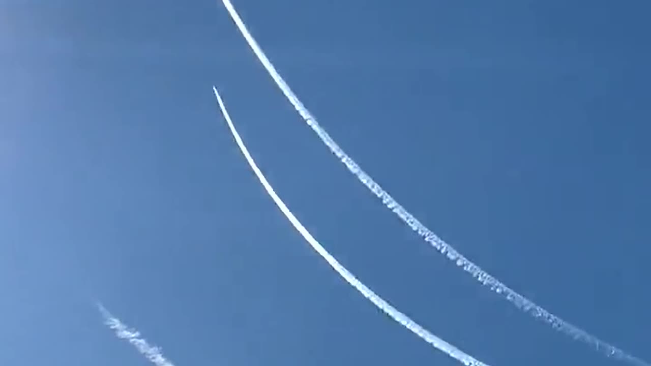 NEW — Multiple fighter jets are circling the China Spy Balloon near Myrtle Beach, SC