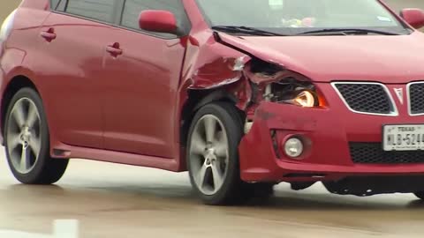 DFW weather: Drivers in North Texas try to maneuver icy roads