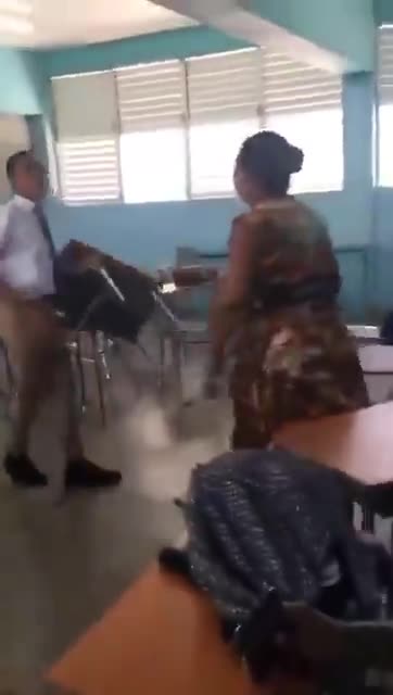 Student fight Teacher in Classroom in South Africa