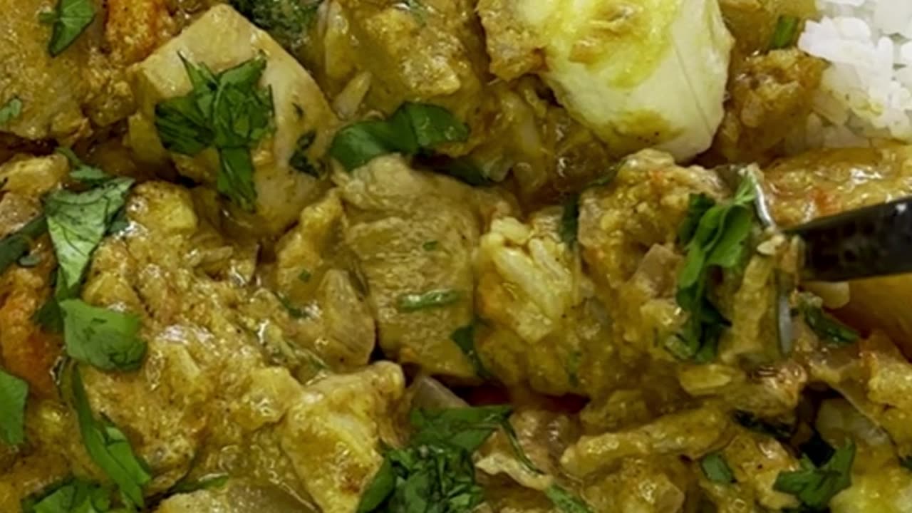 Make this Nourishing Somali Chicken Stew - Digaag Qumbe Recipe #easy