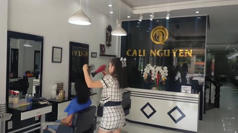 The number one relaxing massage and shampoo service for women in Vietnam