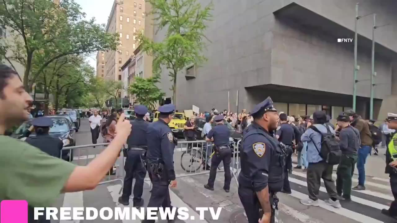 Things are really heating up outside the Met Gala tonight in New York City