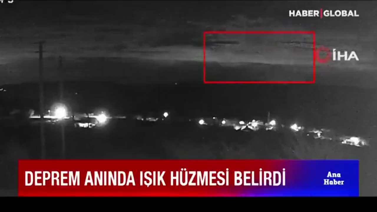 WATCH-Something Strange Happened in the Sky in Turkey Before the Earthquake