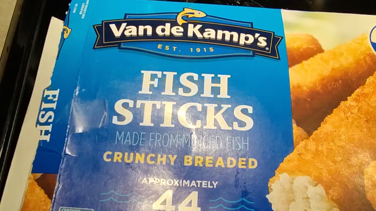Eating Van de Kamp's Fish Sticks, Dbn, MI, 6/1/24