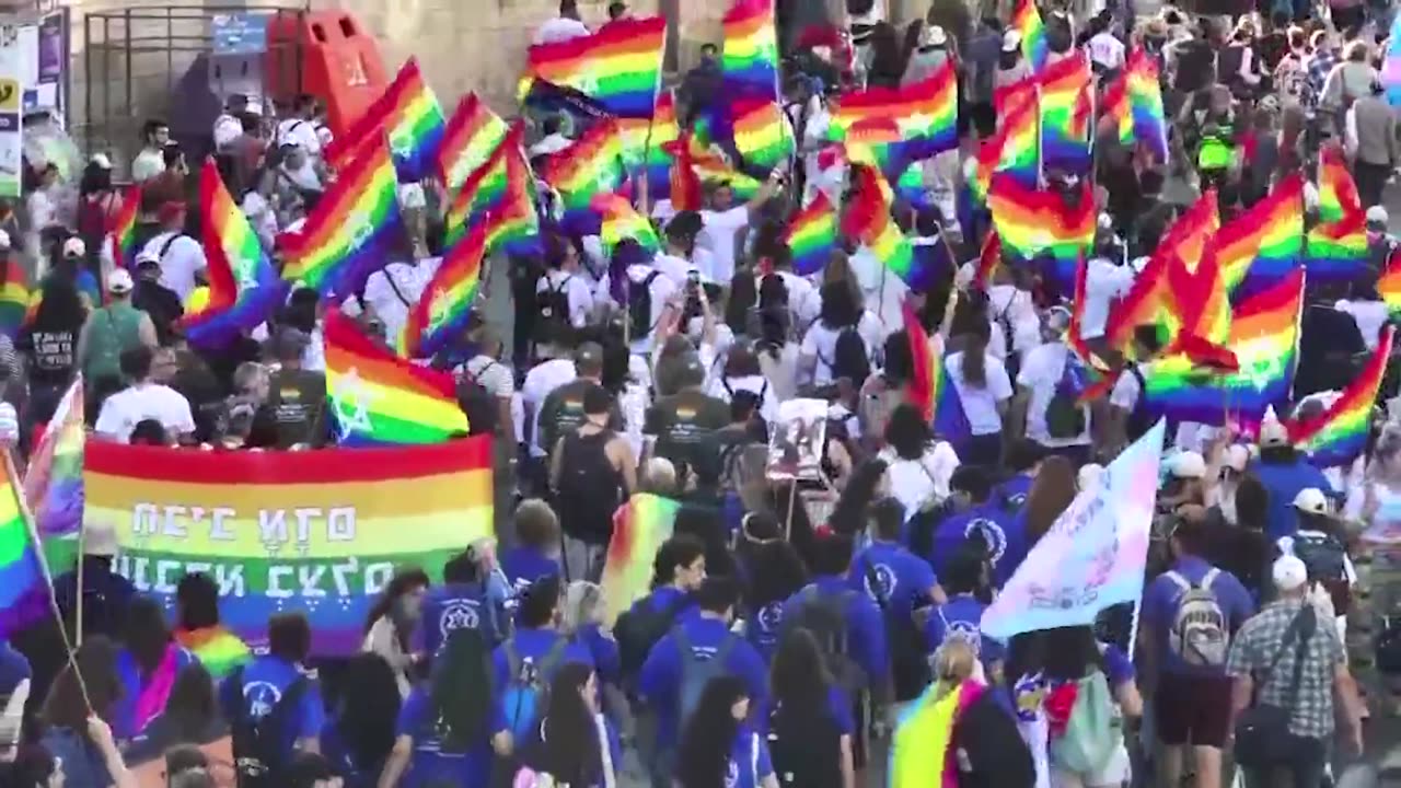 Amid war, Jerusalem gay pride parade a subdued affair