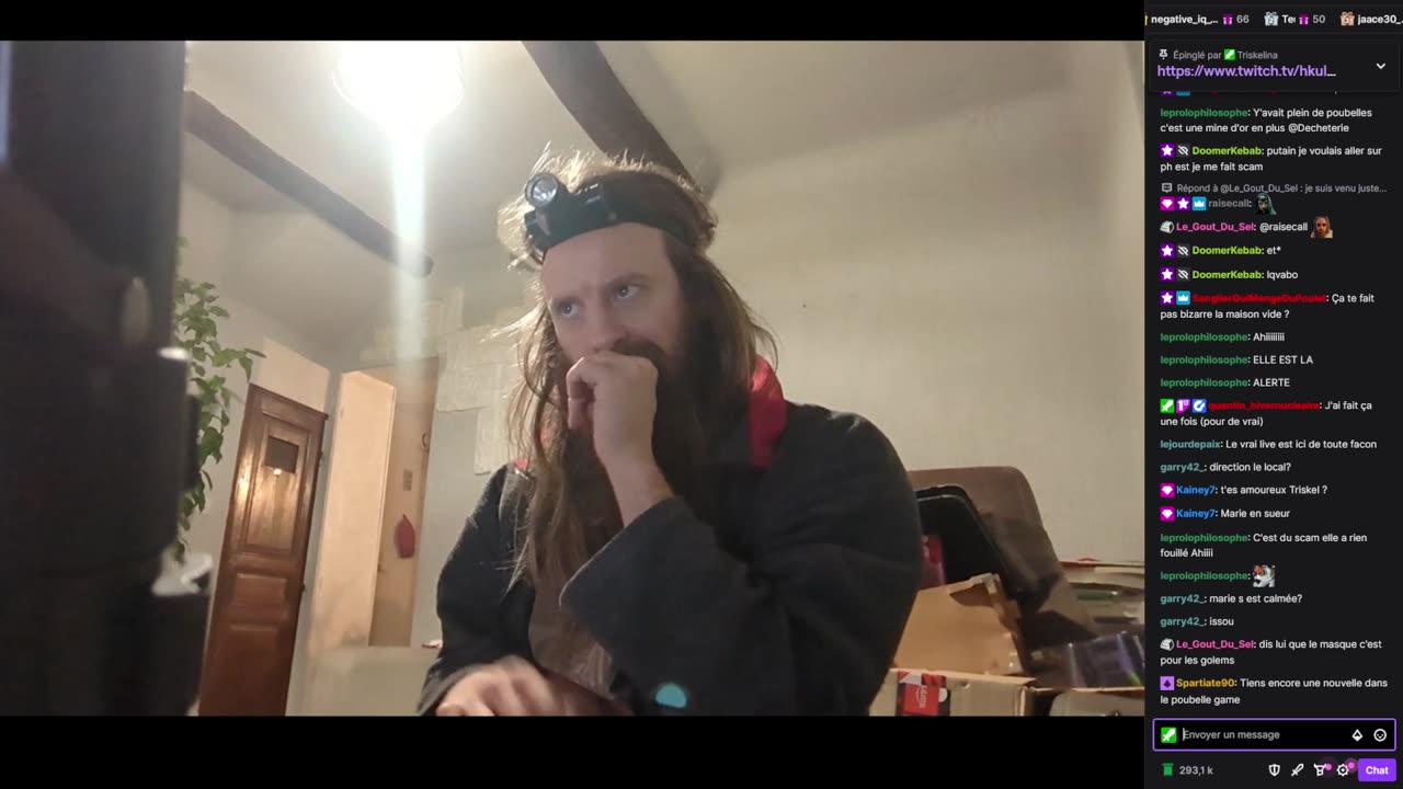 2023-02-04 (2bis) - Petit live scam - Twitch Decheterie (version avec chat)