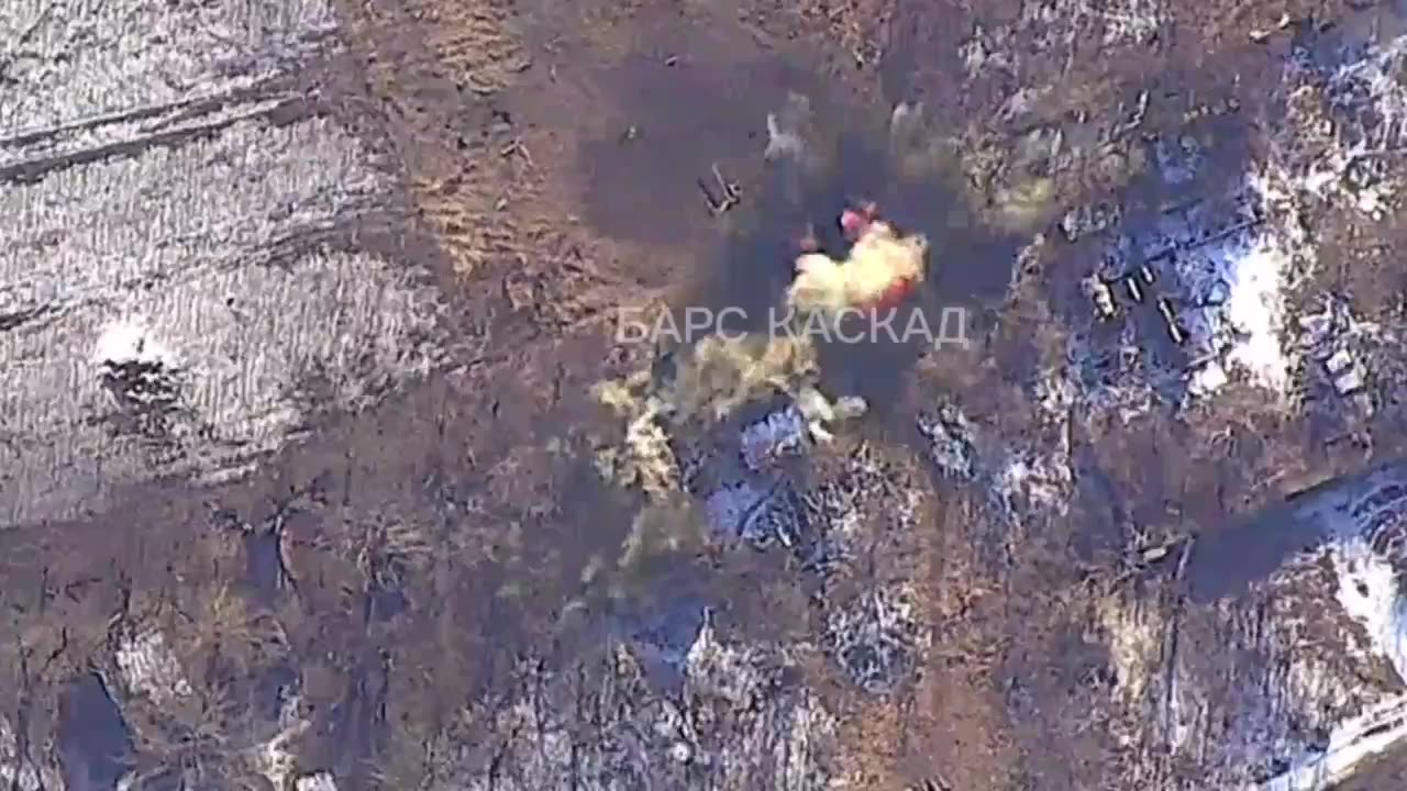Ukrainian Howitzer gets smoked by Russian Allied Forces