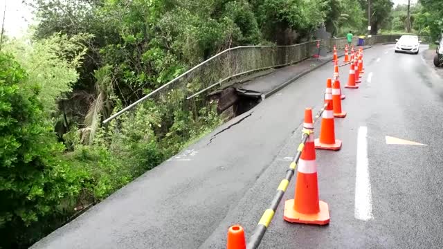 'Climate change is real' - NZ PM on Auckland floods