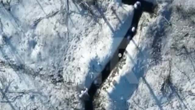 Russian 57th Regiment drops grenades on Ukrainian troops