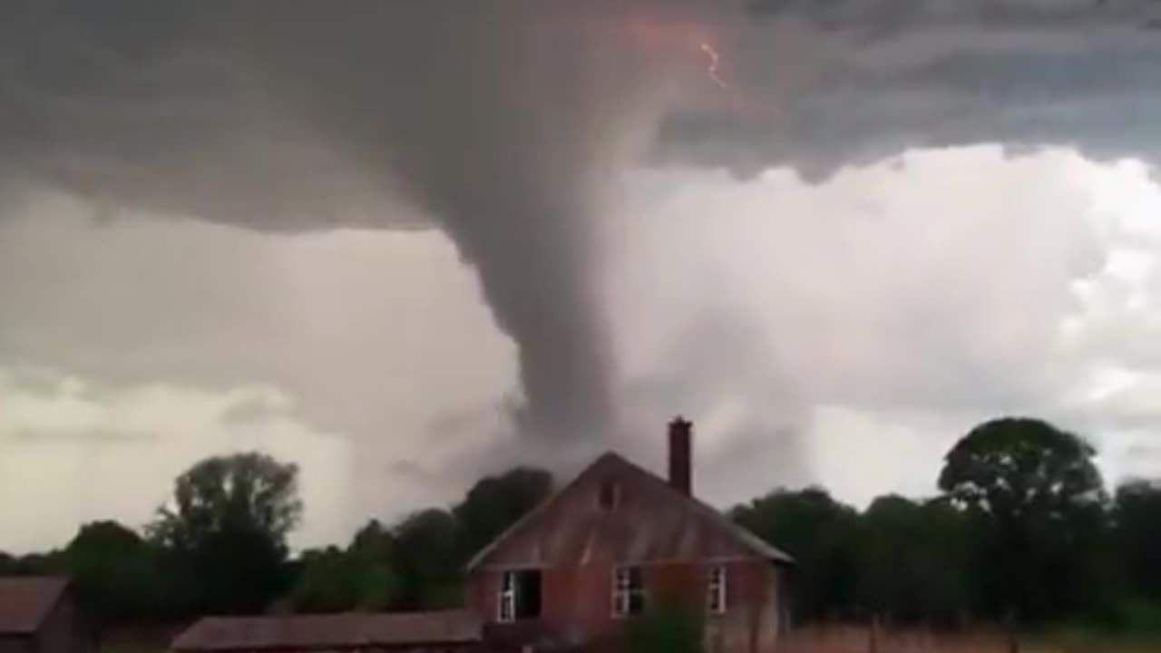 Large Tornado Barely Misses Farm House