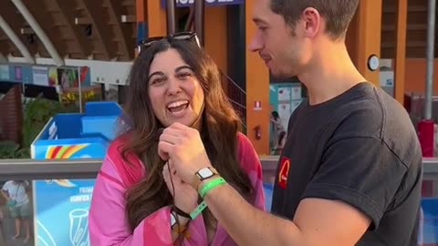 Cosa vuoi spiegare a questa gente? Per loro è tutto un gioco.