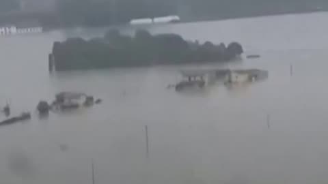 Severe flooding hits northern Italy | DW News