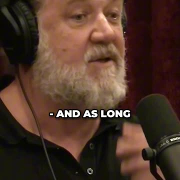 How Russell Crowe ATE A Live TARANTULA