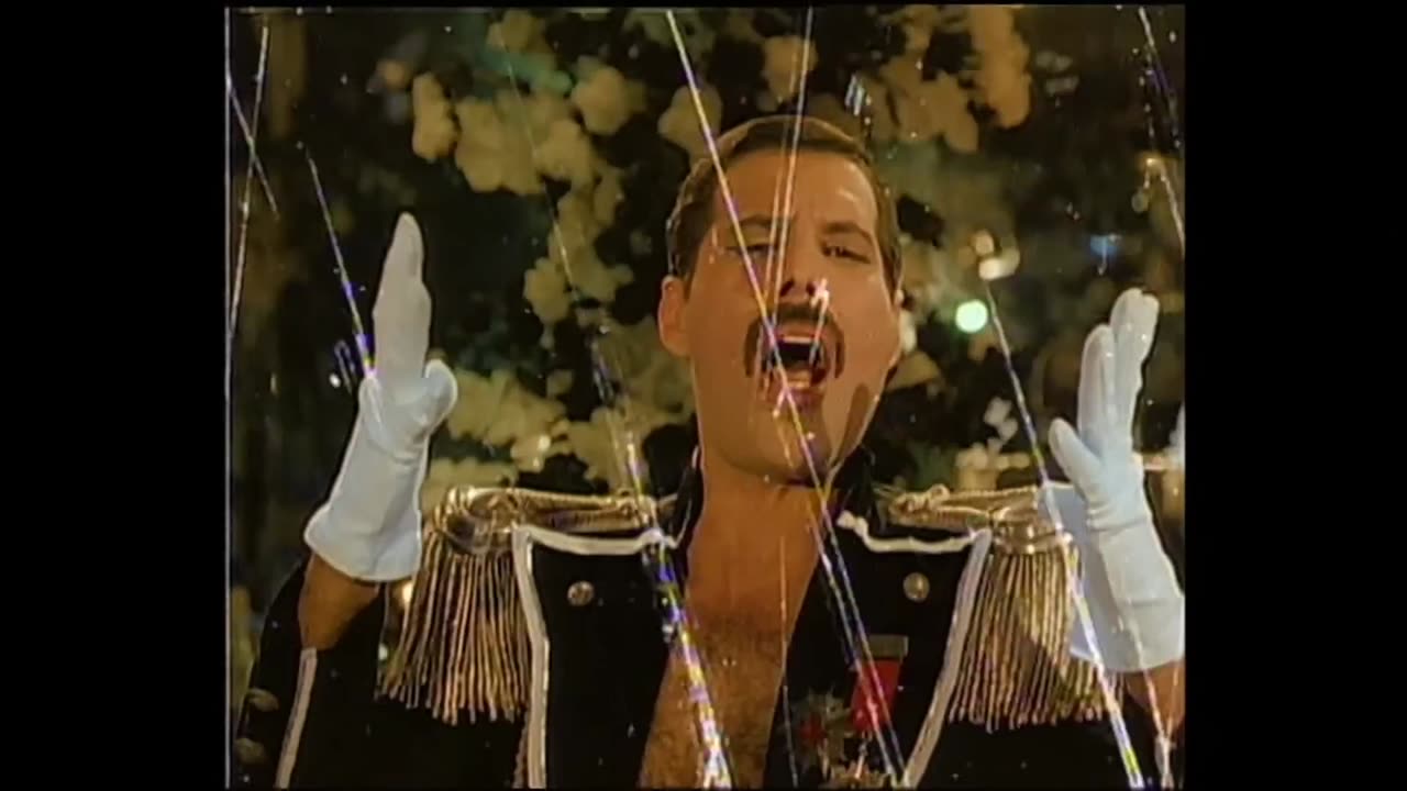 Freddie Mercury - Living On My Own (1993 Remix Remastered)