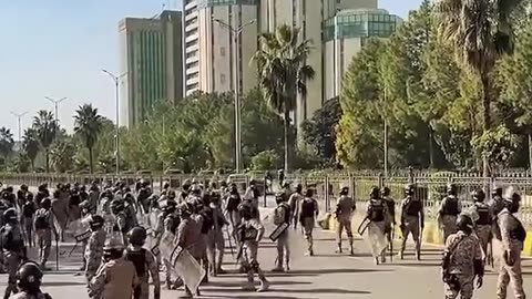 "Why did you fire the shot?" npeaceful Political Protestors of #pti #Imrankhan