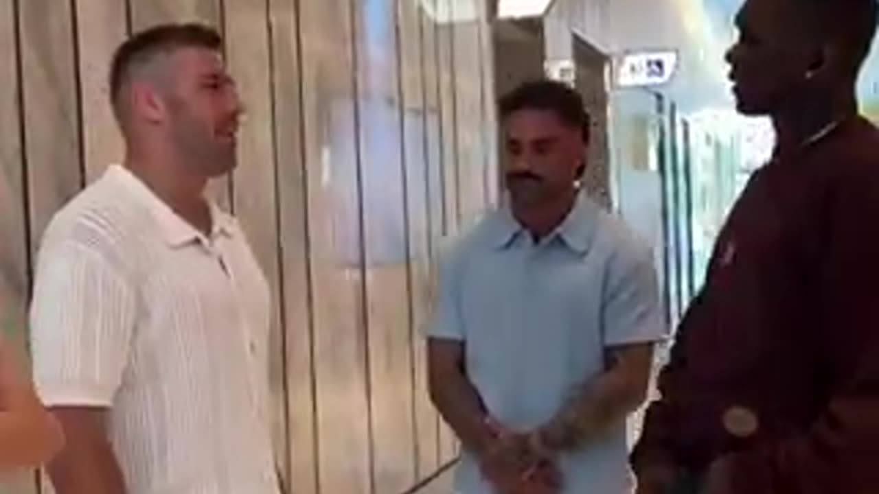 Dricus Du Plessis told Israel Adesanya that he has Anderson Silva status