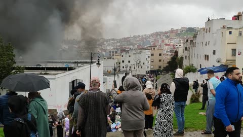 حريق هائل يلتهم سوق بني مكادة الجديد بطنجة ويخلّف خسائر فادحة 22 02 2025