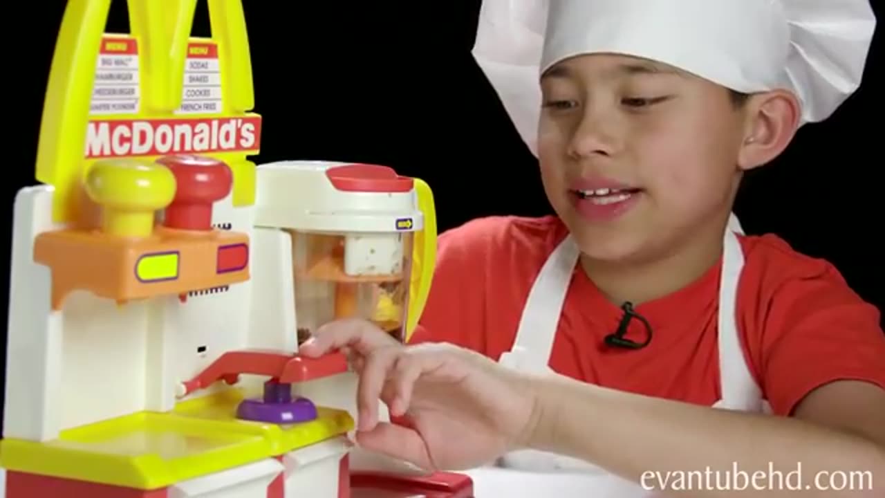 McDonald's HAMBURGER Maker!!! Turn Peanut butter into a Hamburger snacks!