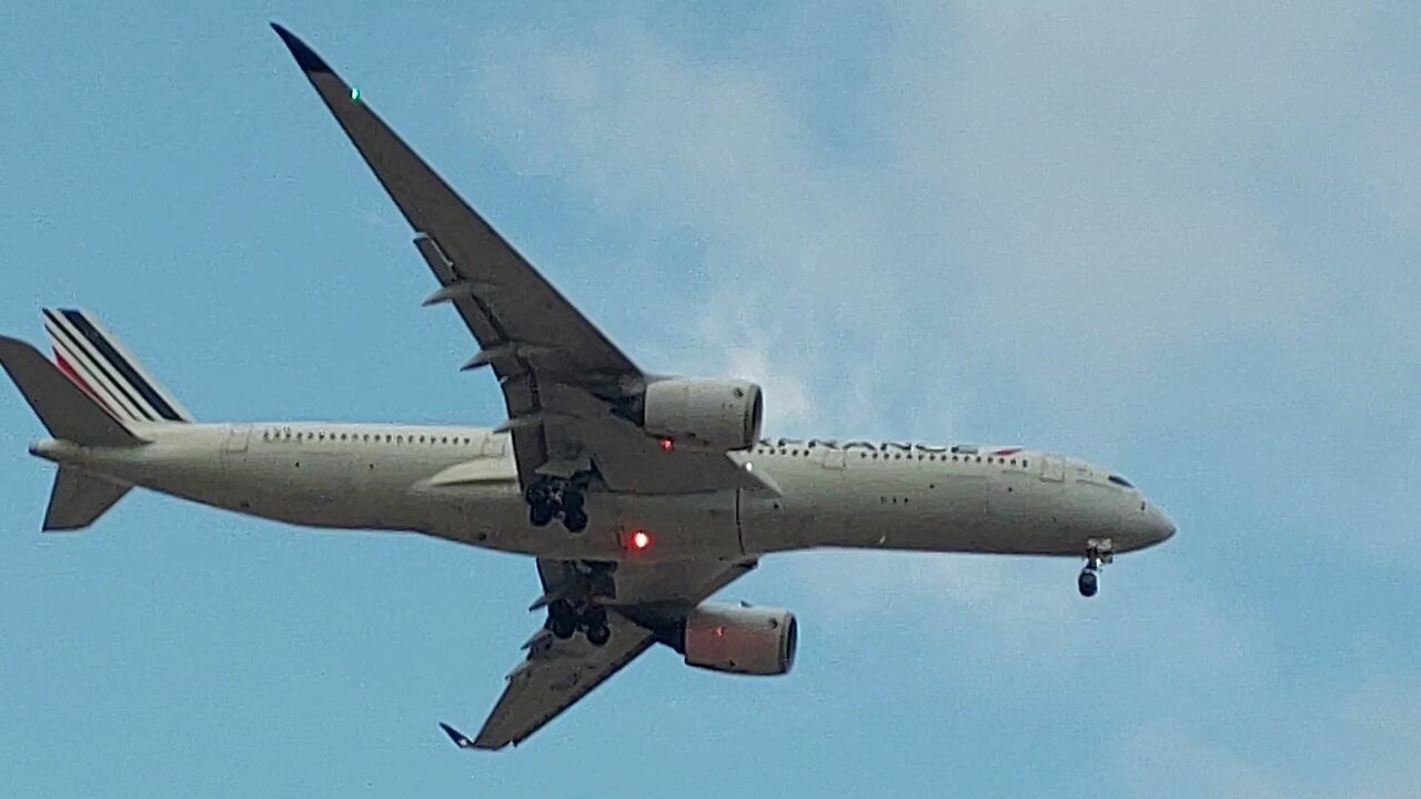 Airbus A350 F-HTYE coming from Paris to Fortaleza