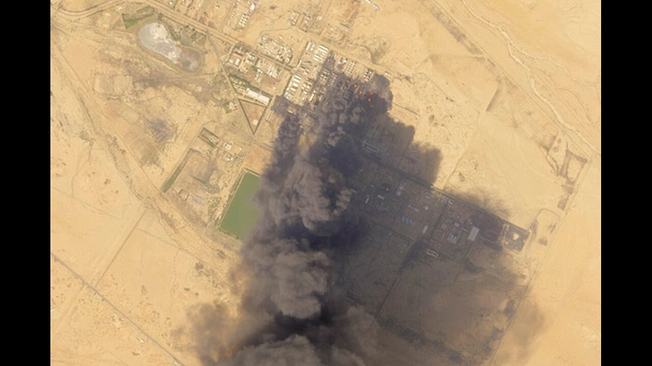 İmage shows massive fire at Sudan's largest oil refinery as fighting continues