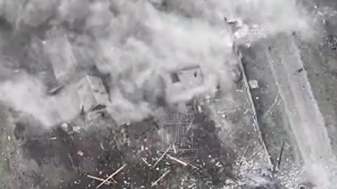 Russian soldiers destroyed a Ukrainian shelter by throwing a backpack with anti-tank mines inside it