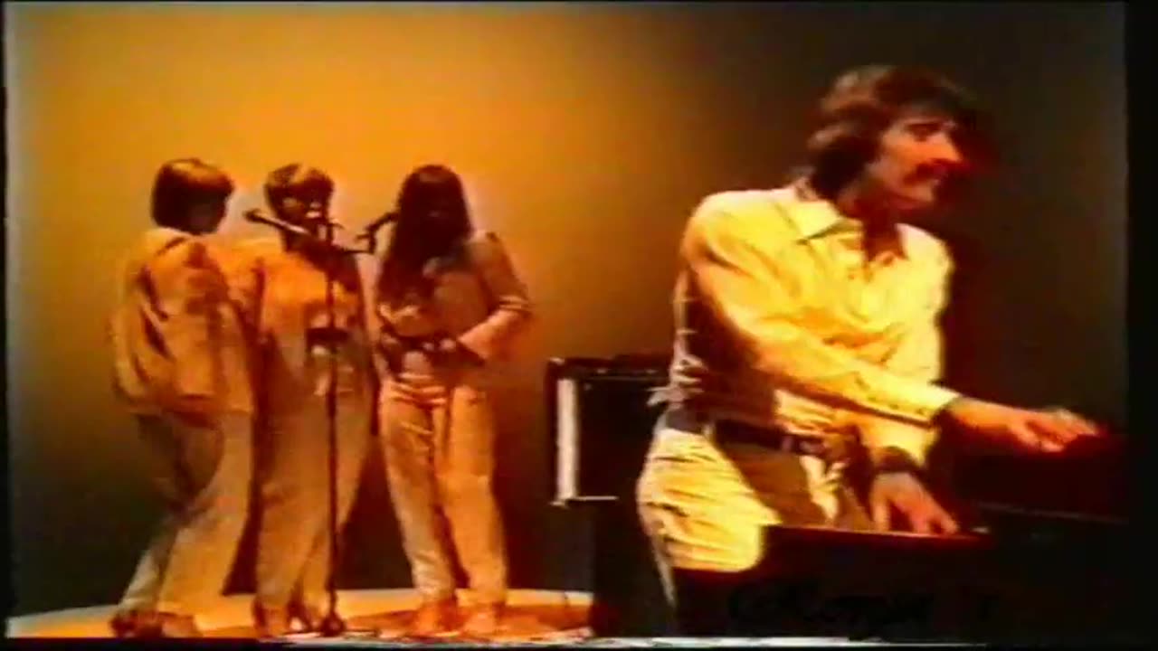 Dr. Hook - "Girls Can Get It"